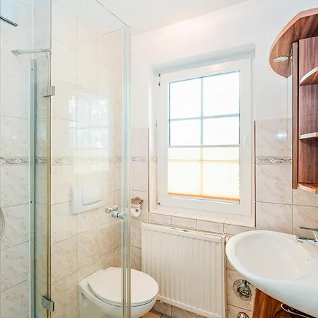 Bunte Villa, Whg Kajuete Appartement Prerow